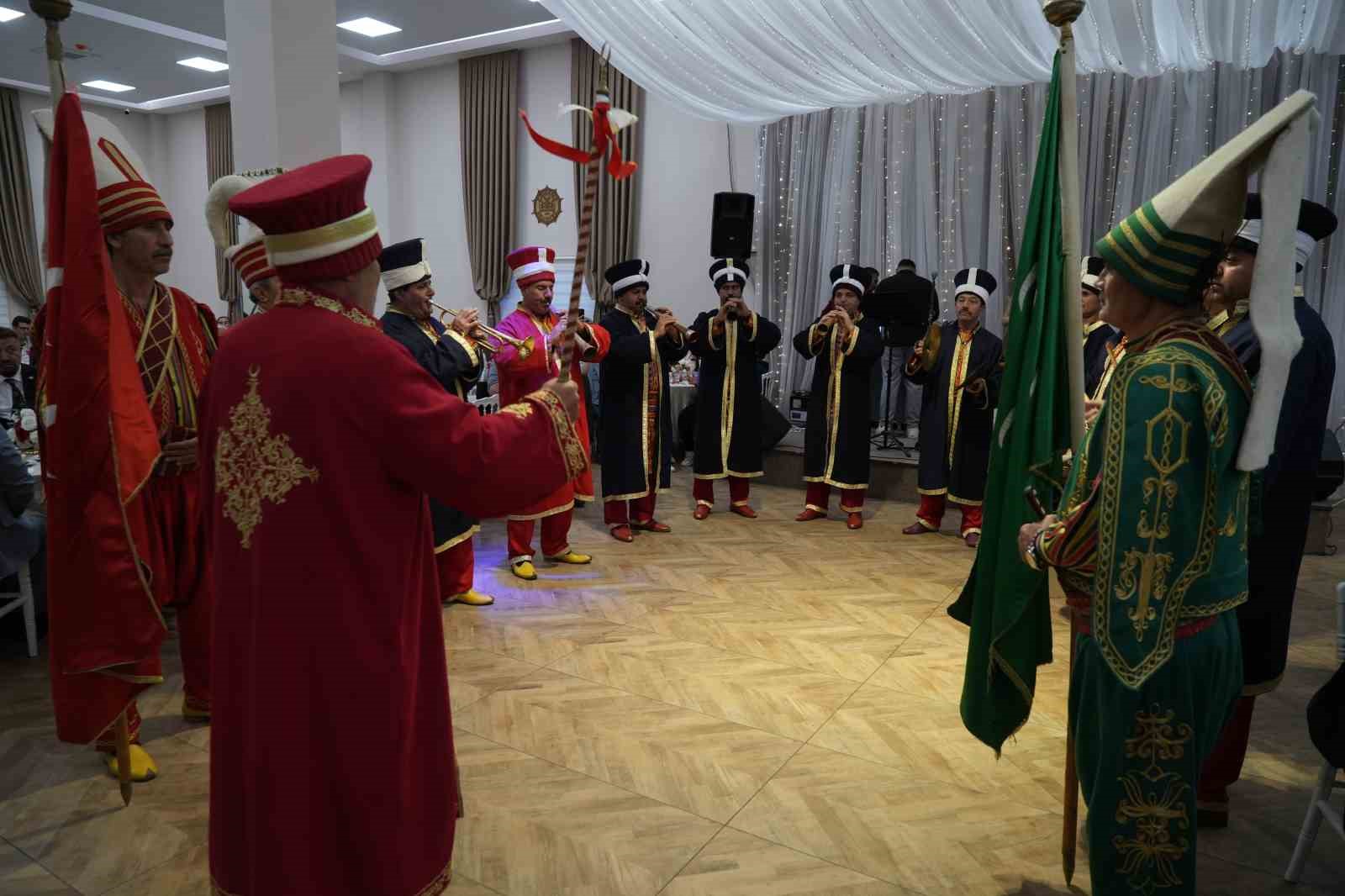 Özel bireyler askerlik kına gecesinde hem duygulandı hem eğlendi 13 ozel bireyler askerlik kina gecesinde hem duygulandi hem eglendi 9 aHKTeYdy