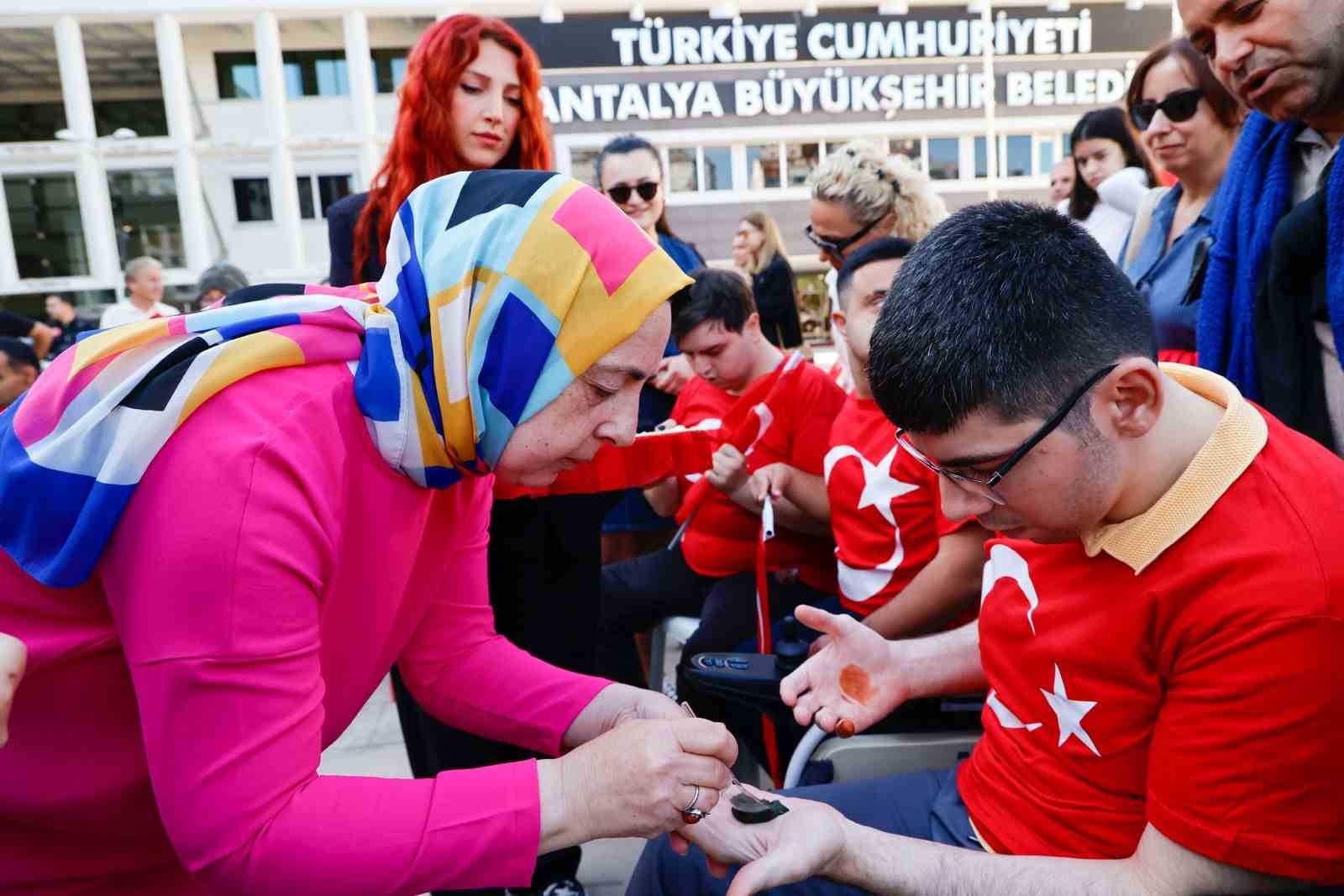 ozel bireyler bir gunlugune asker oldu 0 KGldJHaj