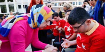 ozel-bireyler-bir-gunlugune-asker-oldu-nCv4Bmp4.jpg
