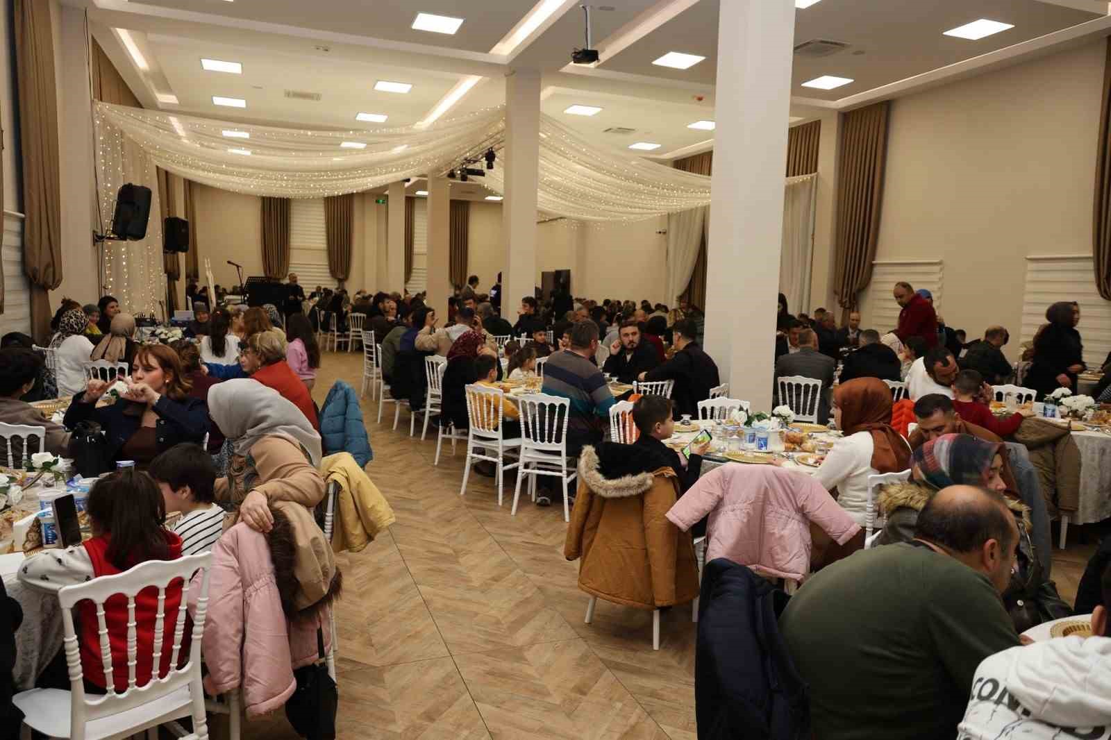 ozel bireyler muzik dolu gecede doyasiya eglendi 4 FQS1hZMX