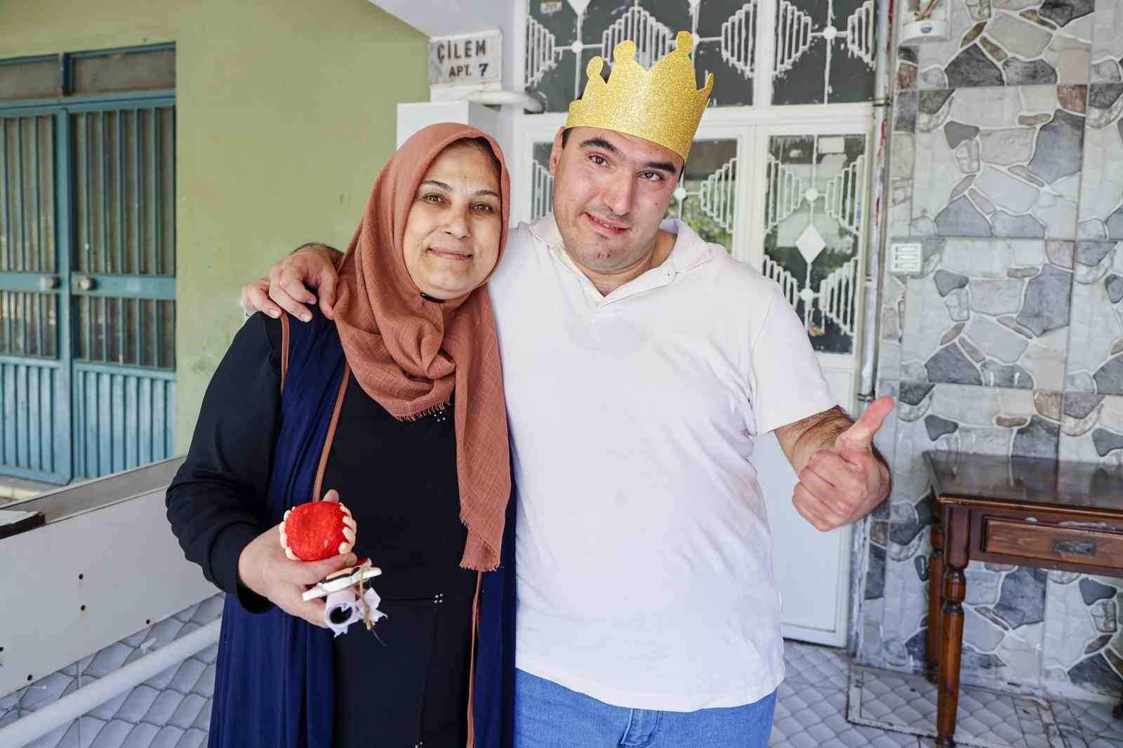 ozel bireylerden anneler gunune anlamli surpriz 4 wKGXRNzF