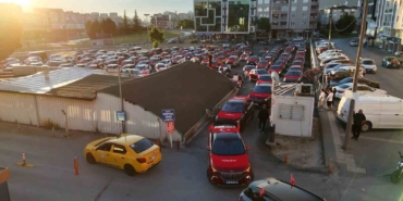 ozel-bursada-a-milli-takim-coskusu-sokaklara-tasti-250-araclik-konvoy-kenti-turladi-wliFTh7Q.jpg