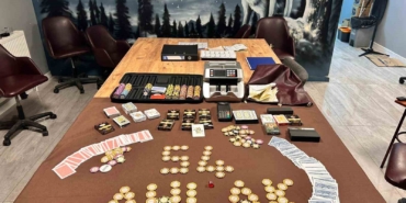 ozel-davetiyeli-poker-masasina-emniyet-operasyonu-18-kisiye-toplam-208-bin-lira-ceza-pSrNCRMi.jpg