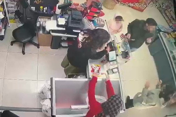 ozel gereksinimli cocugunu darp etmisti baba gozaltina alindi 0 g5scJ7ta