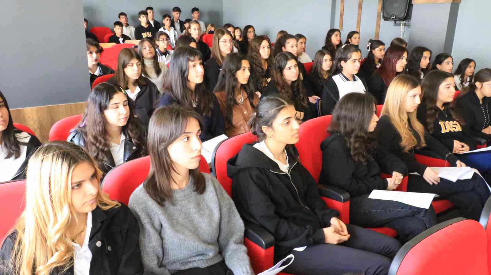 ozel gunler guzel sanatlar lisesi ogrencileriyle anlam buluyor 4 YZAbDH78