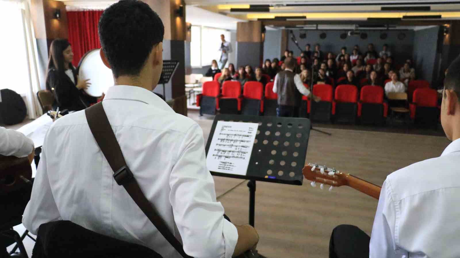 ozel gunler guzel sanatlar lisesi ogrencileriyle anlam buluyor 6 uZAwS2LE