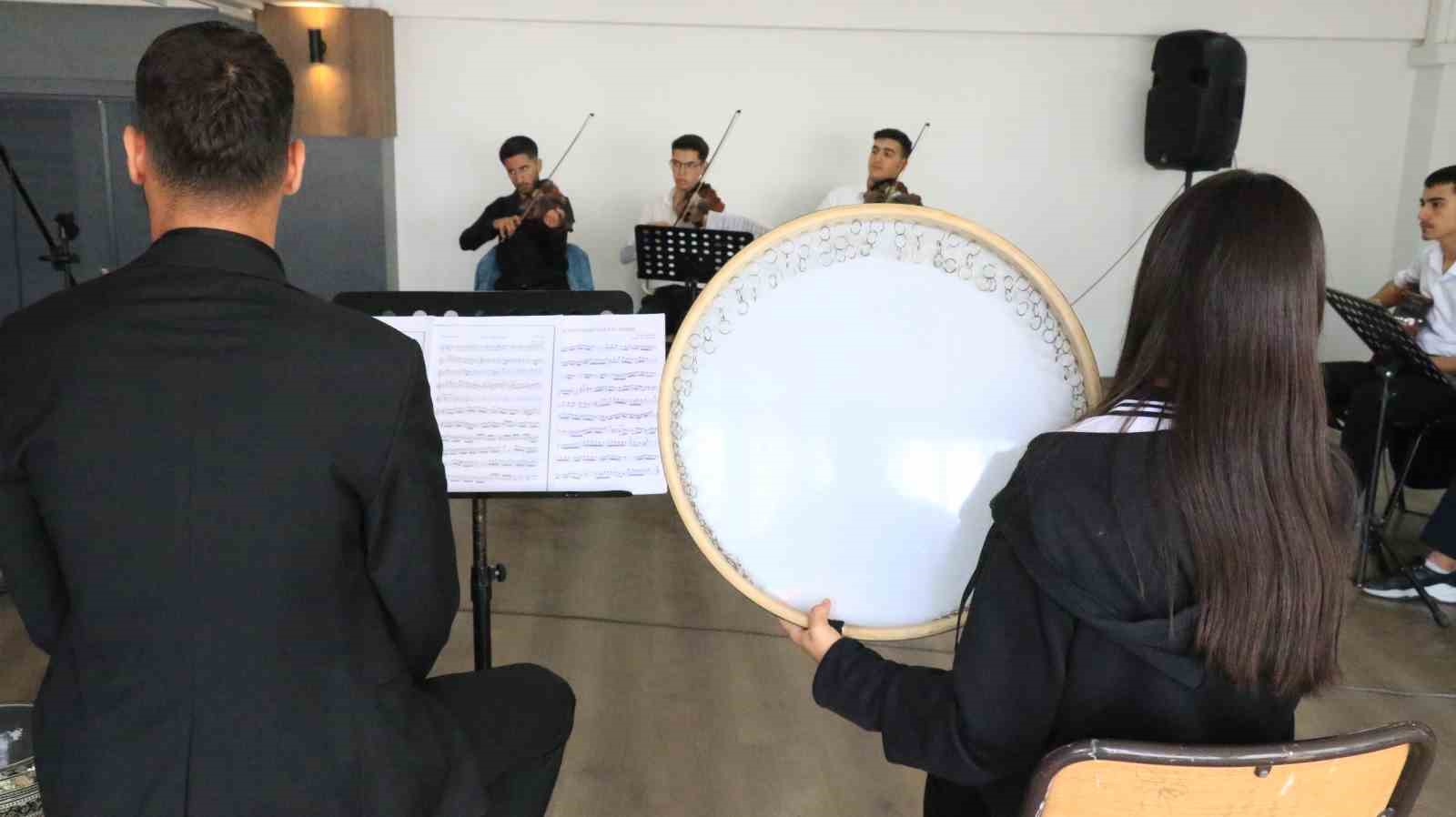 ozel gunler guzel sanatlar lisesi ogrencileriyle anlam buluyor 8 66AUSDOJ