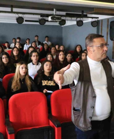 ozel-gunler-guzel-sanatlar-lisesi-ogrencileriyle-anlam-buluyor-XMAPnFZ4.jpg