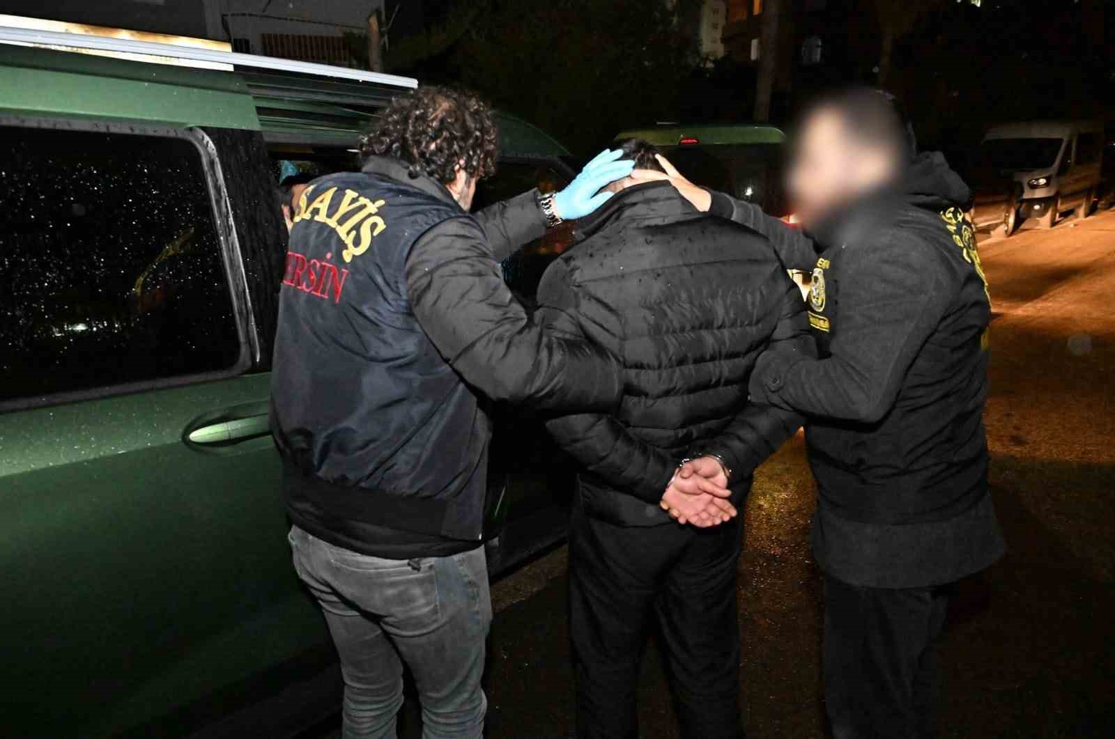 ozel harekatli baskinda cinayetten 27 yil hapis cezasiyla aranan hukumlu yakalandi 0 aLFtC6W9