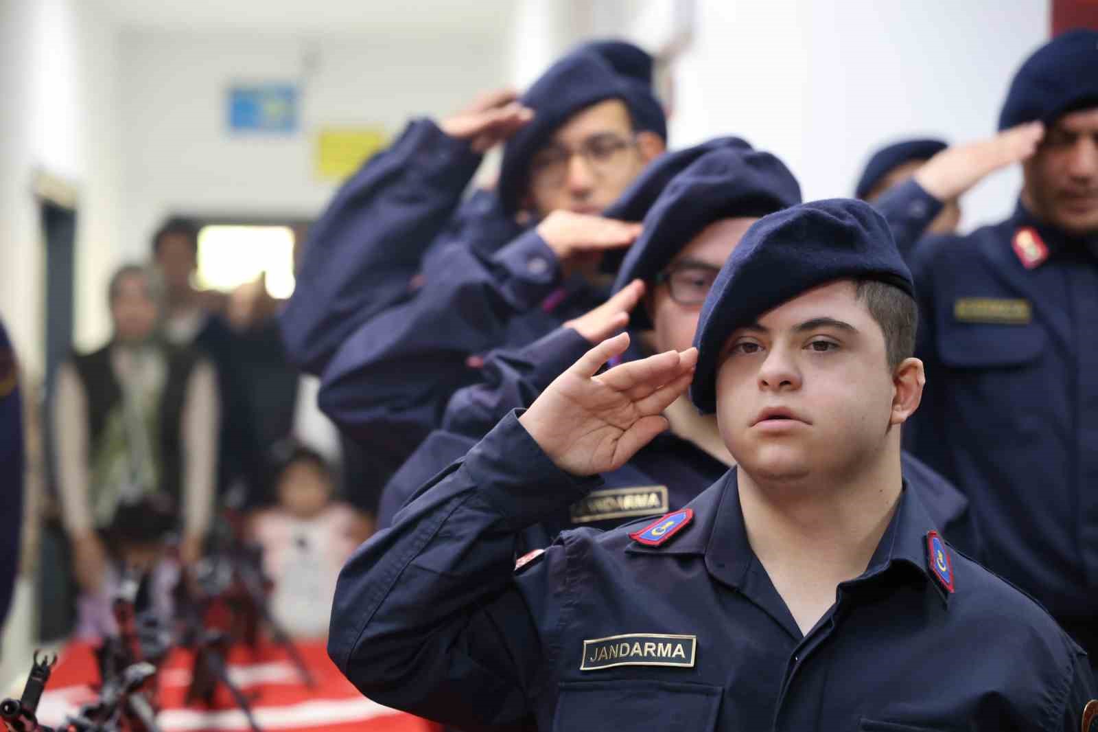 ozel ihtiyac gencler icin temsili askerlik heyecani 2 AATXmDaq