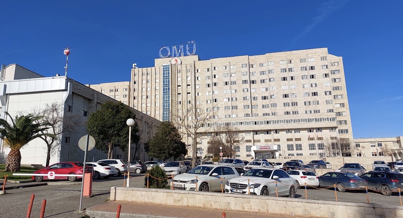 ozel kolej ogrencileri hamburgerden zehirlendi 0 bRP4Tskg