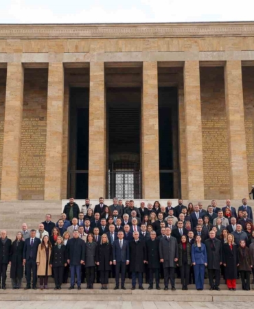 ozel-kurultayimizda-yenilenen-parti-programimiz-guncellenen-tuzugumuz-ve-yeni-kadrolarimizla-birlik-ve-beraberlik-icinde-gRXfGv5f.jpg