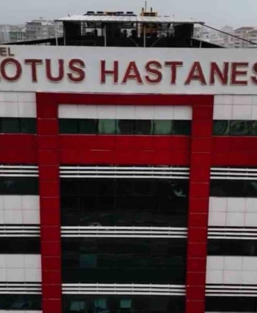 ozel-lotus-hastanesinde-sezaryenle-dogum-yapan-kadin-hayatini-kaybetti-doktor-tutuklandi-xhPBdm5l.jpg