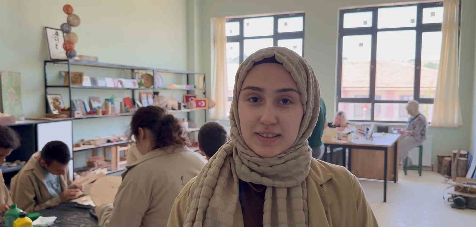 Özel öğrenciler bu atölyede hem zanaat öğreniyor hem gelir elde ediyor 9 ozel ogrenciler bu atolyede hem zanaat ogreniyor hem gelir elde ediyor 5 6daH2Agq