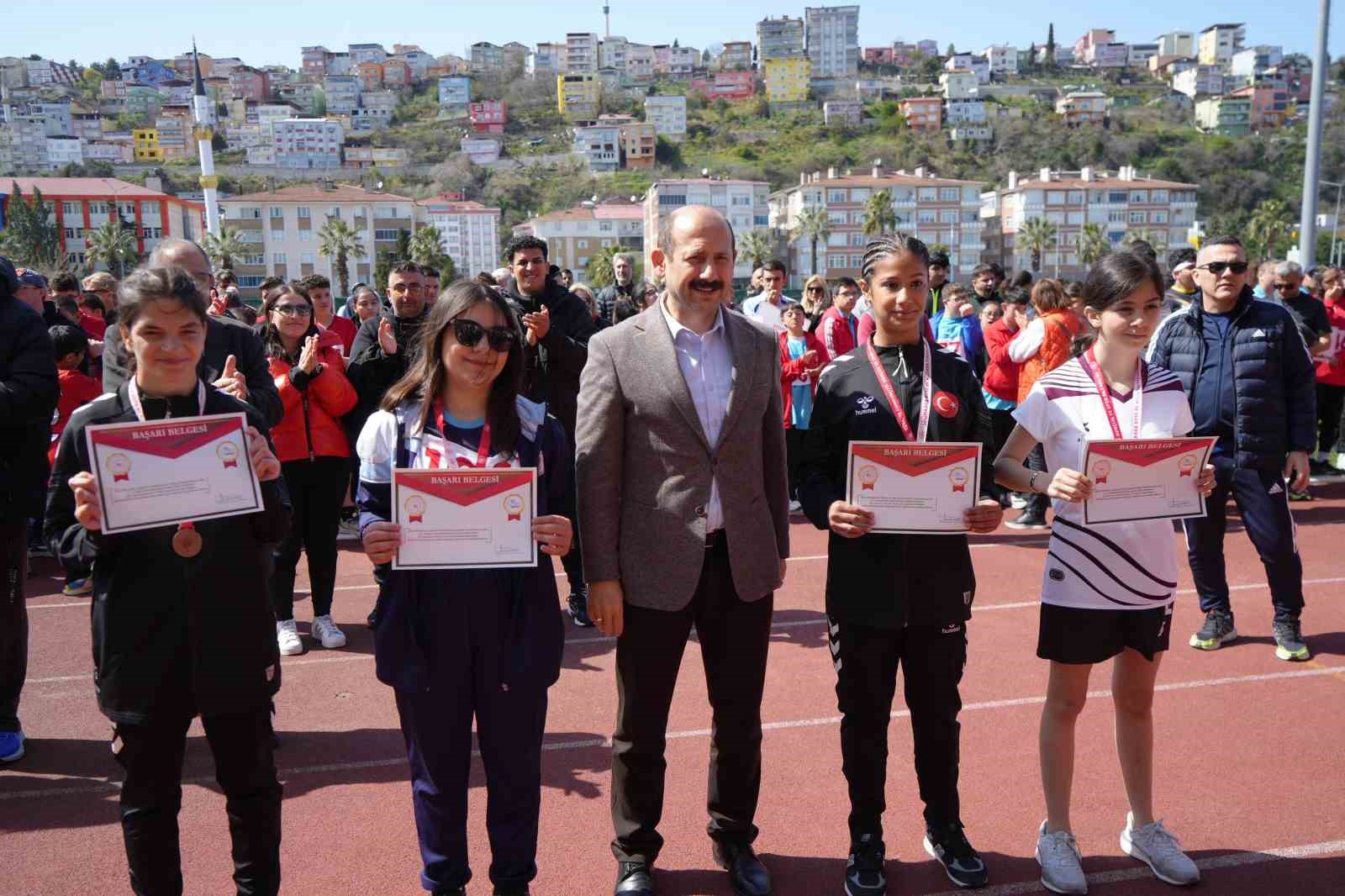 ozel sporcular atletizm turkiye birinciligi yarismalari yapildi 6 TpCGL6cy