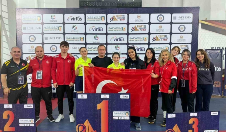 ozel-sporcular-para-masa-tenisi-mili-takimi-dunya-sampiyonu-pbmMZefI.jpg