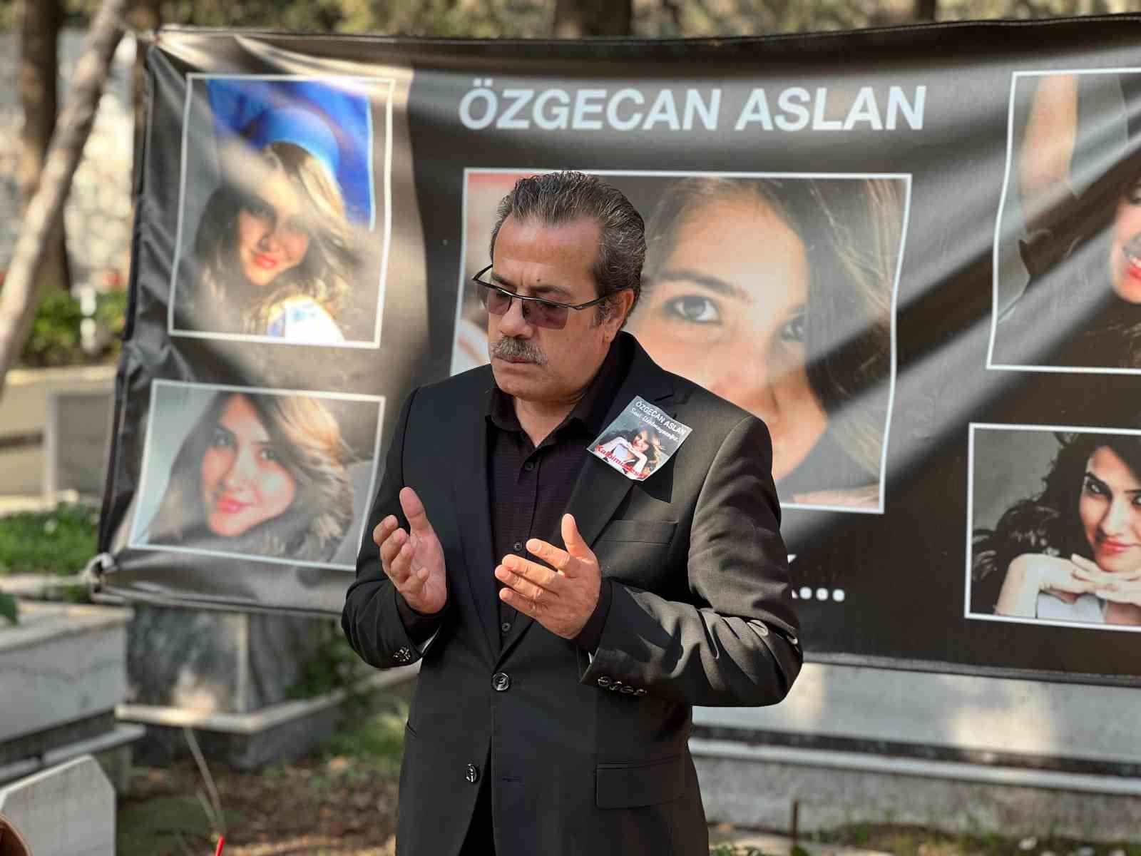 ozgecan aslan olumunun 11inci yilinda mezari basinda dualarla anildi 4