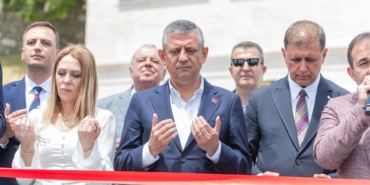ozgur-ozel-bornovada-toplu-acilis-torenlerine-katildi-MVBwjdGP.jpg