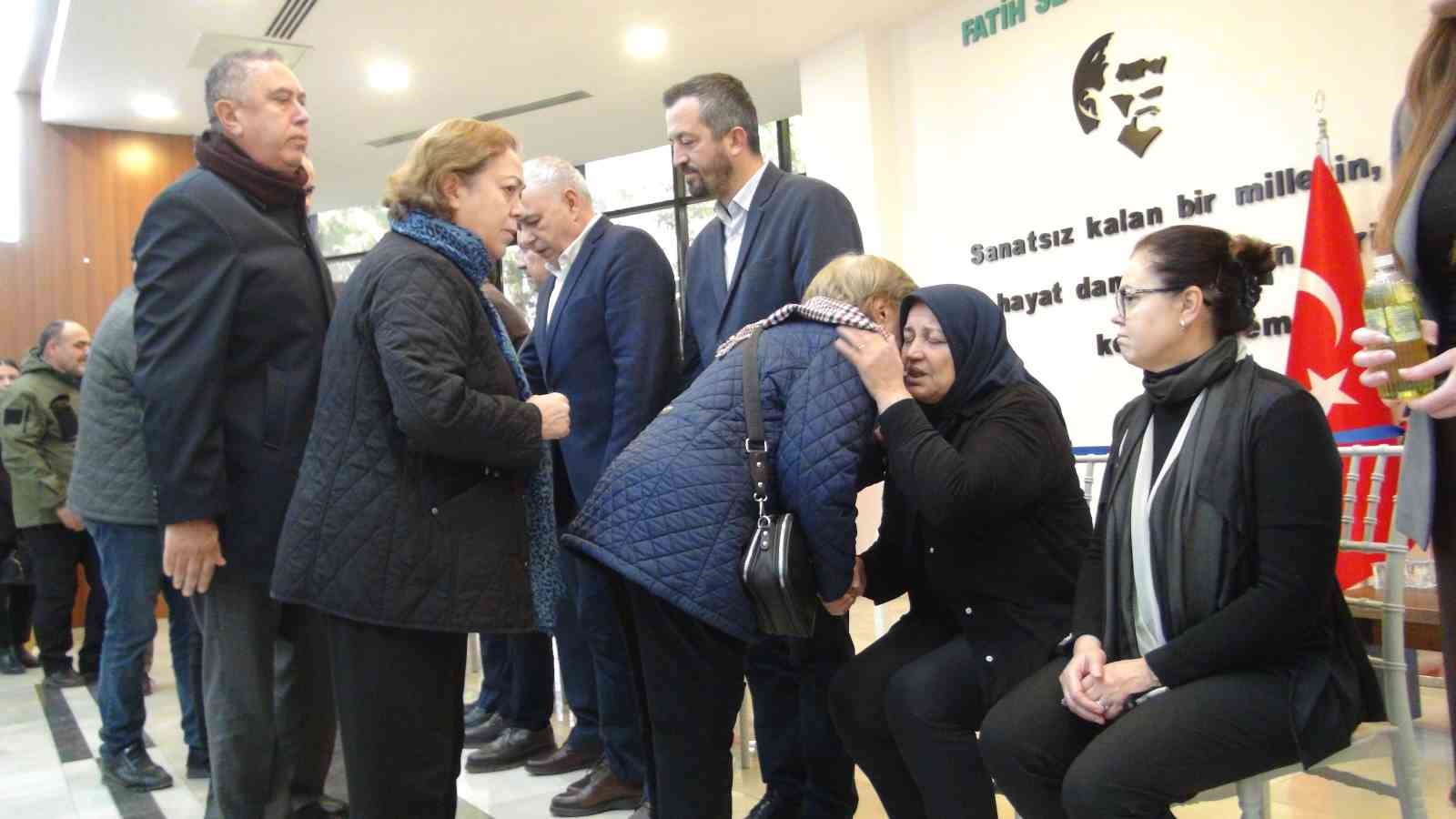 ozgur ozel gulsah durbayin 3 gun taziyesine katildi 1