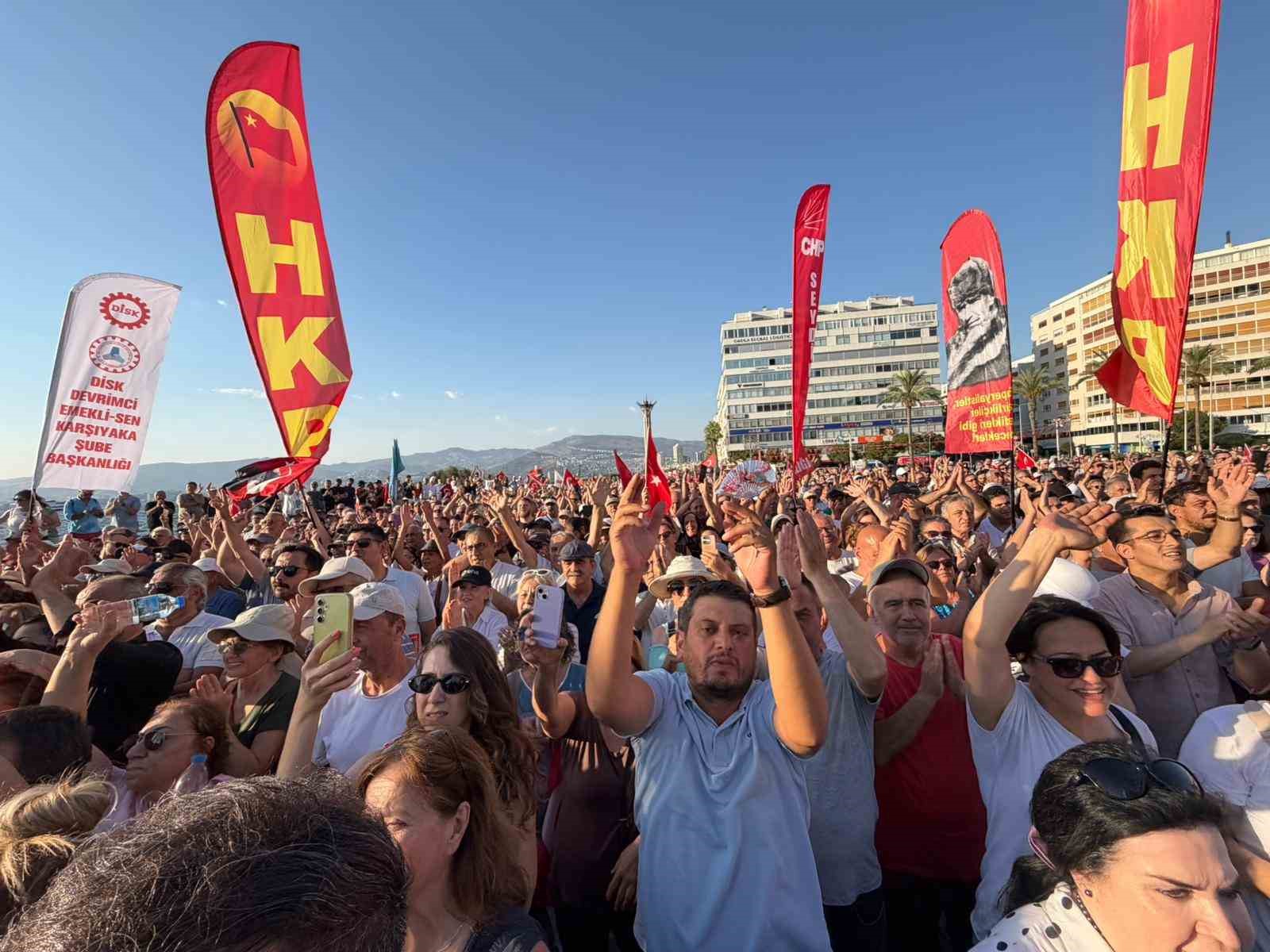 ozgur ozel onumuzden cekilmezseniz ne kara duzene ne yargi kollarina ne de partiye atadigi L1JECAHE