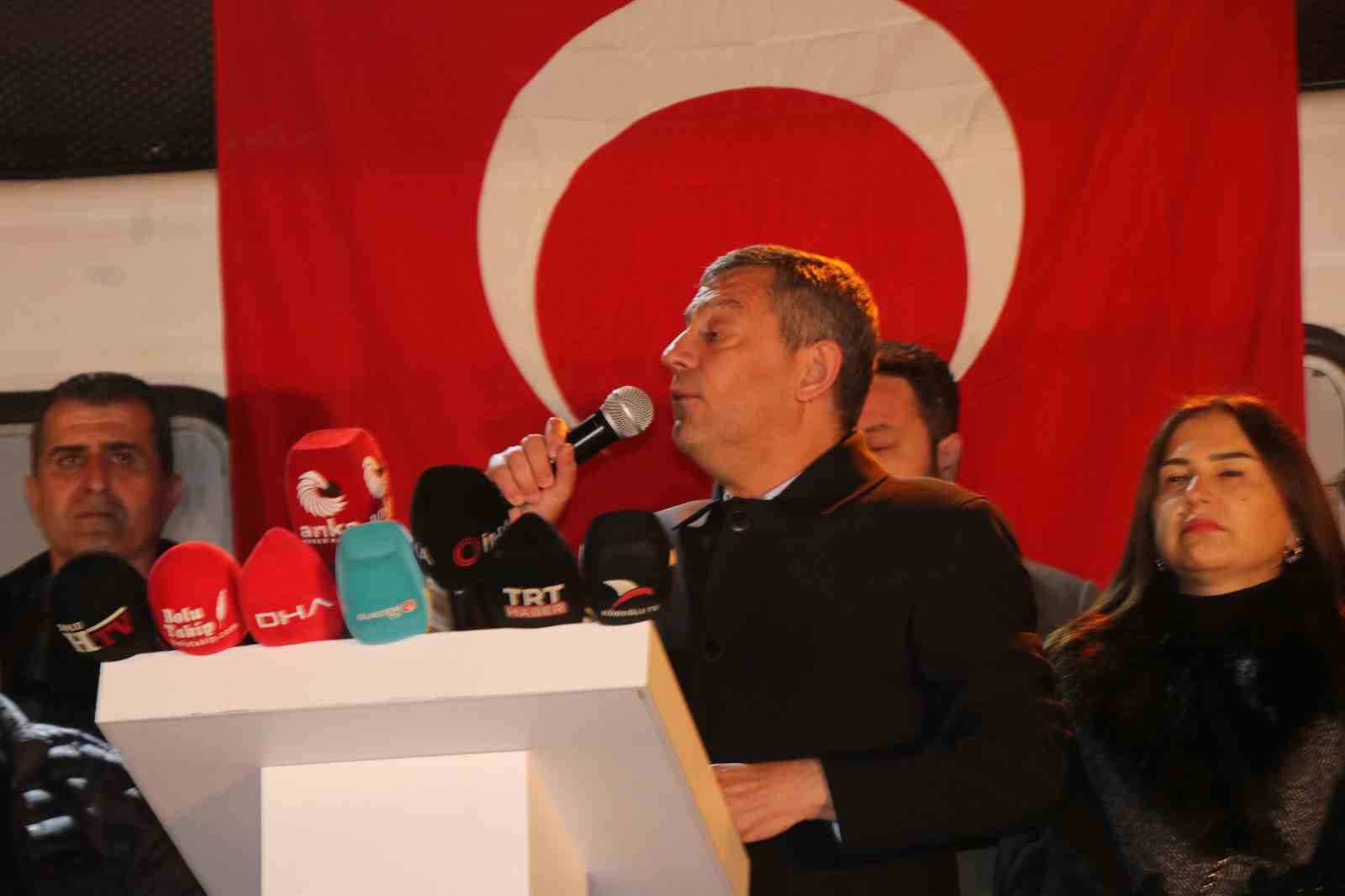 ozgur ozel tanjuyla gurur duyuyoruz 4 J88AT7Ji