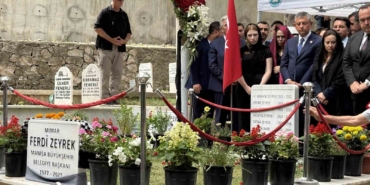 ozgur-ozel-ve-mansur-yavastan-ferdi-zeyreke-vefa-ziyareti-QlfyHQFm.jpg