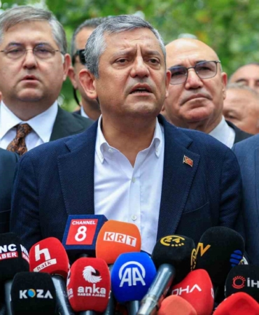ozgur-ozel-yeni-parti-ilk-kez-ve-son-kez-ana-muhalefet-partisi-olarak-butce-SmLBti8W.jpg