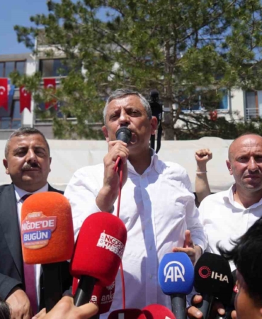 ozgur-ozel-yolumuza-devam-edecegiz-DKiR8N8S.jpg