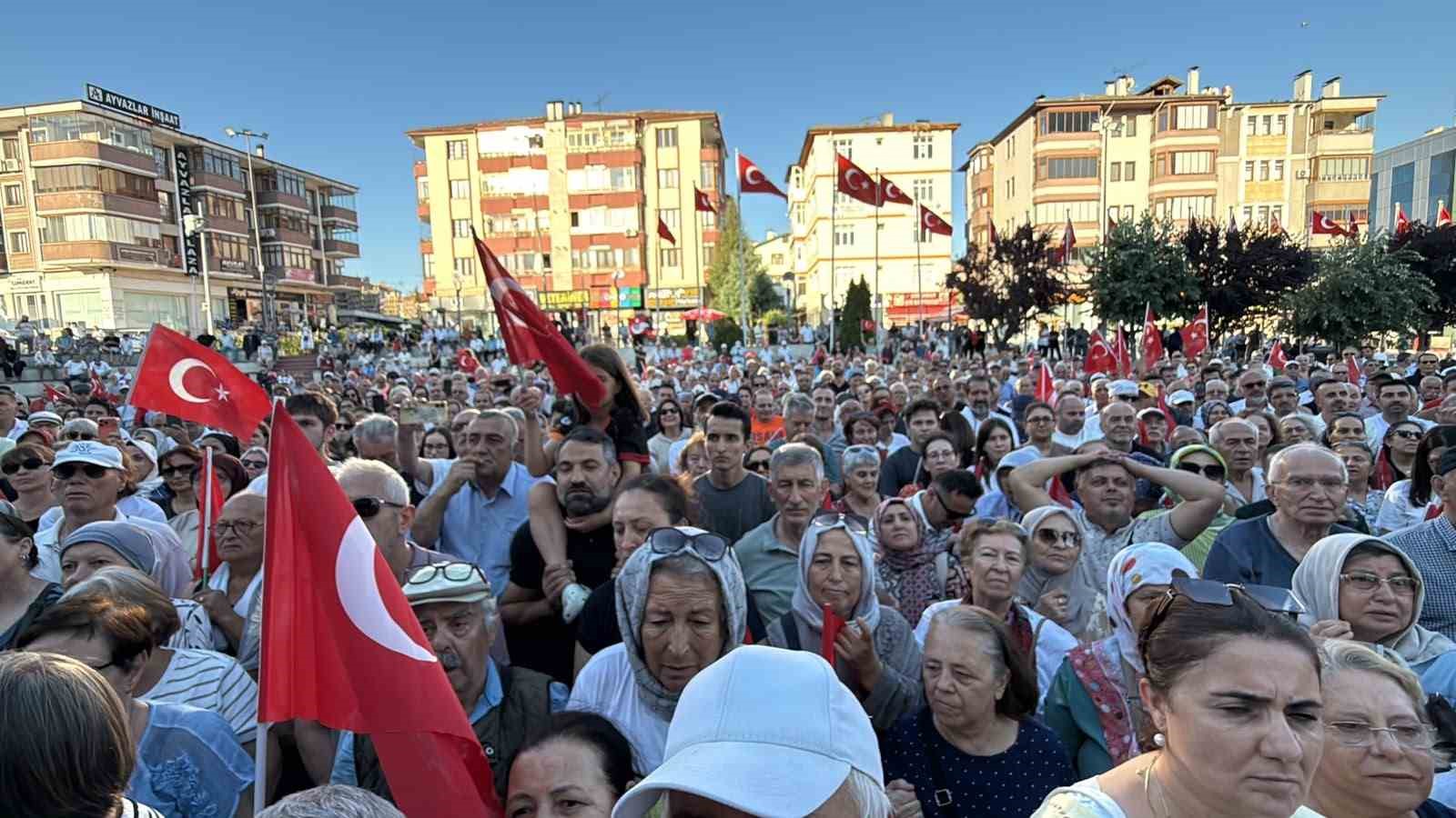 ozgur ozelden dini degerleri asagilayan deniz goktasa destek 2 38ZkPyw9