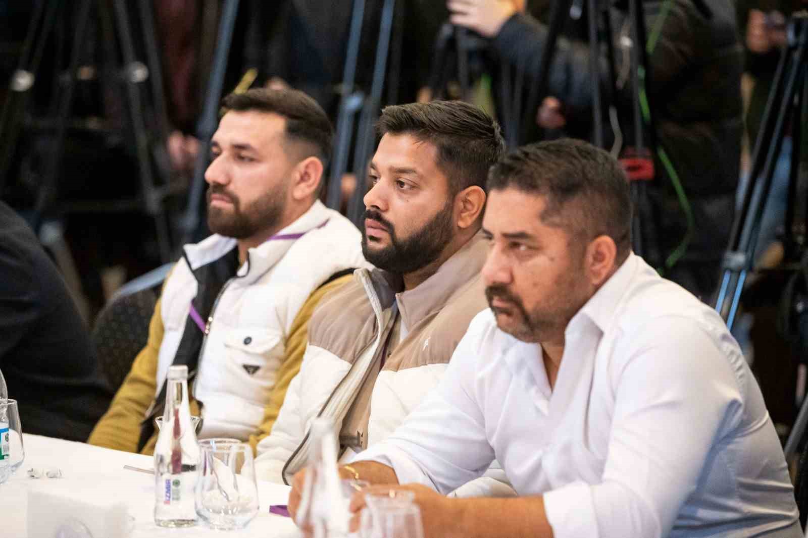 ozgur ozelden romanlara mecliste temsil ve butce sozu 2 iSgE31SQ