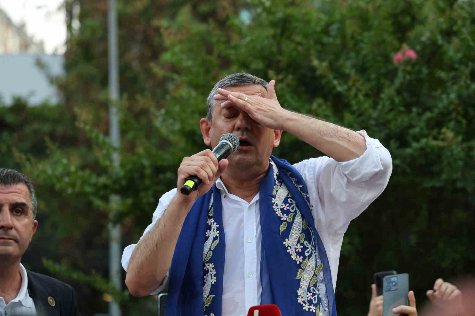 Özgür Özel’den yeni parti sinyali: "Sizi hiç üzmeden yeni bir yol açacağız" 6 ozgur ozelden yeni parti sinyali sizi hic uzmeden yeni bir yol acacagiz 2 H9J8Xh5n