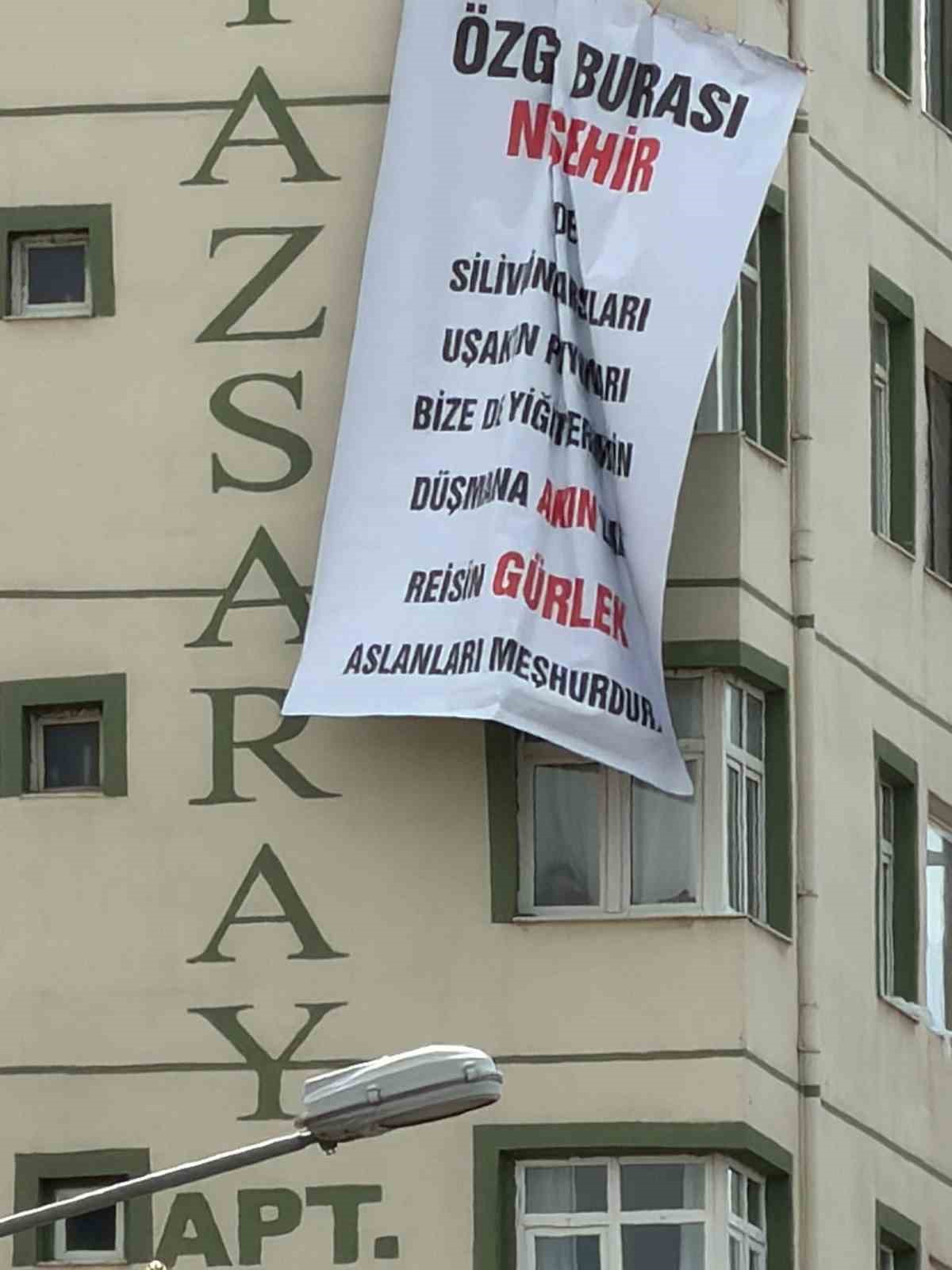 ozgur ozelin nevsehir mitingine pankart damga vurdu 2 78fSlC3v