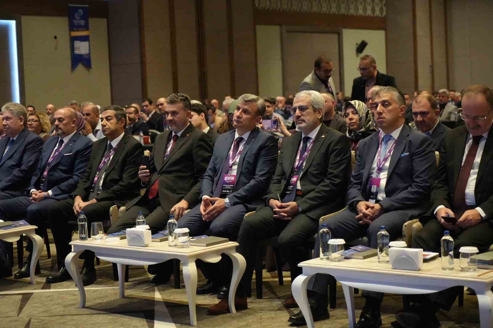ozkurbir 4 egitim sempozyumu antalyada gerceklestirildi 1 GGPLAJZJ