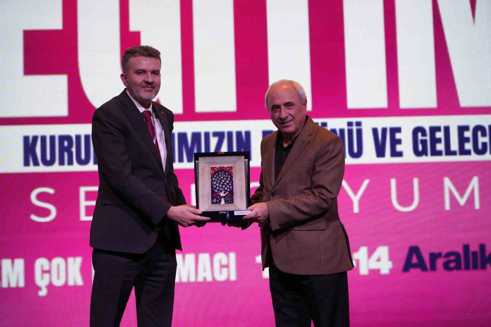 ozkurbir 4 egitim sempozyumu antalyada gerceklestirildi 17 zYp8emJz