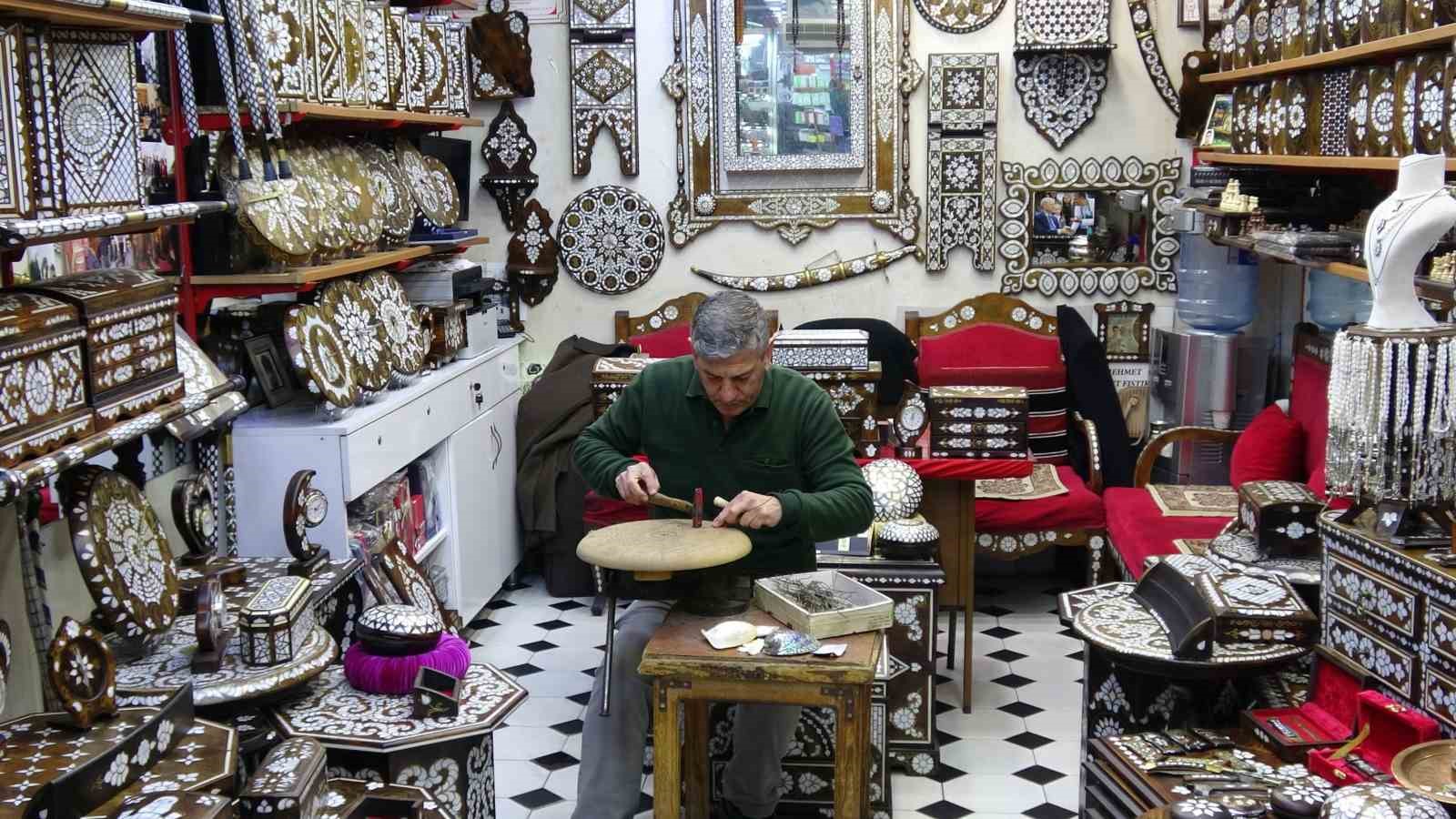 Padişah mesleğini yaşatan Gaziantepli ustaya ’Yaşayan İnsan Hazineleri’ ödülü 4 padisah meslegini yasatan gaziantepli ustaya yasayan insan hazineleri odulu 0 6hdmUiat