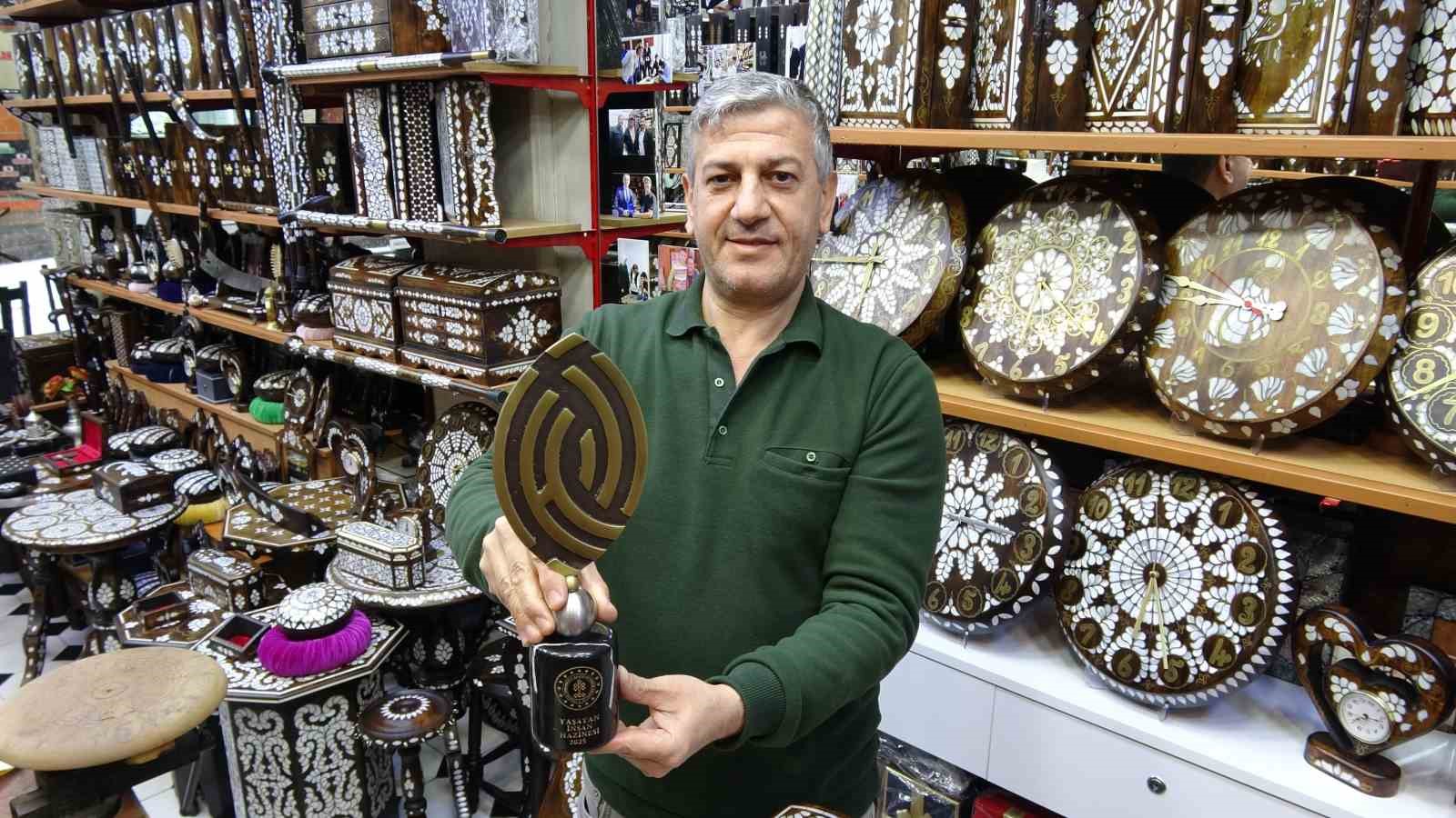 Padişah mesleğini yaşatan Gaziantepli ustaya ’Yaşayan İnsan Hazineleri’ ödülü 9 padisah meslegini yasatan gaziantepli ustaya yasayan insan hazineleri odulu 5