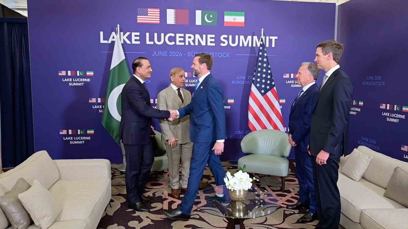 pakistan basbakani serif abd heyetiyle bir araya geldi 2 KB2En2R8