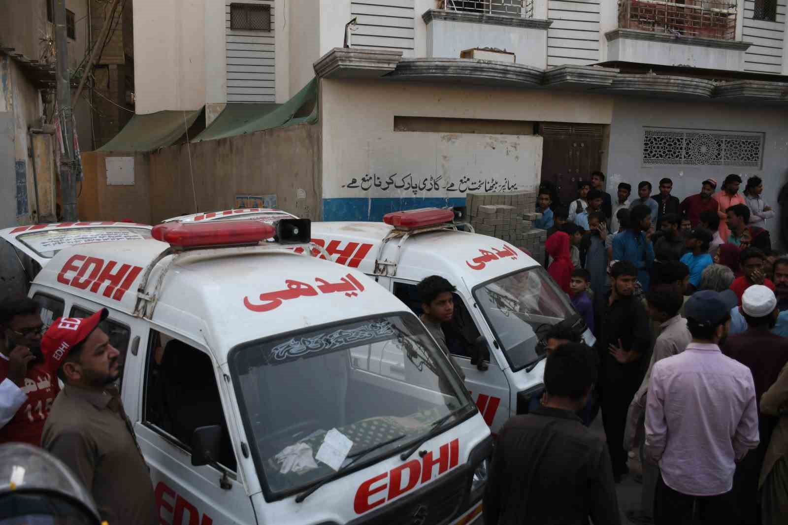 pakistanda uc katli binada tup patladi 16 olu 14 yarali 0 Fg33Epqv