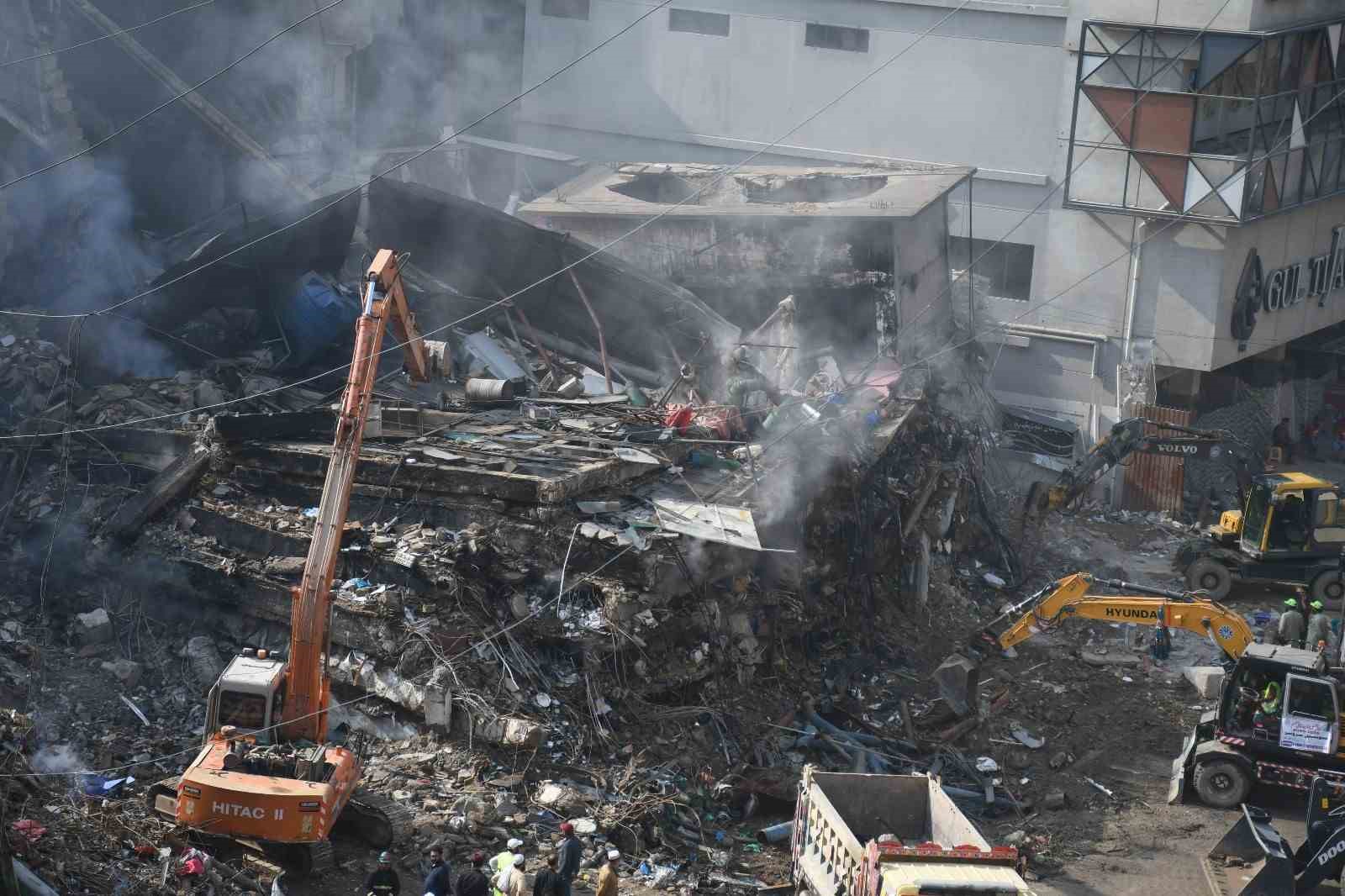 pakistandaki avm yangininda can kaybi 60a yukseldi 3 duJT3dAt