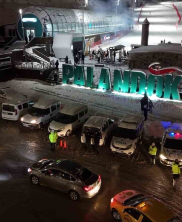 palandoken-kayak-merkezinde-jandarma-ve-polis-ekipleri-yogun-guvenlik-onlemi-aldi-FvudvasD.jpg