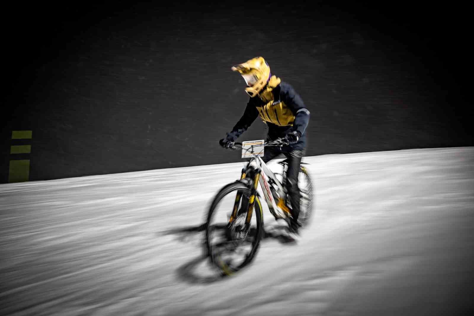 palandokenden alplere turk sporcular snowbike dunya sampiyonasinda 3 GSSeg9ET