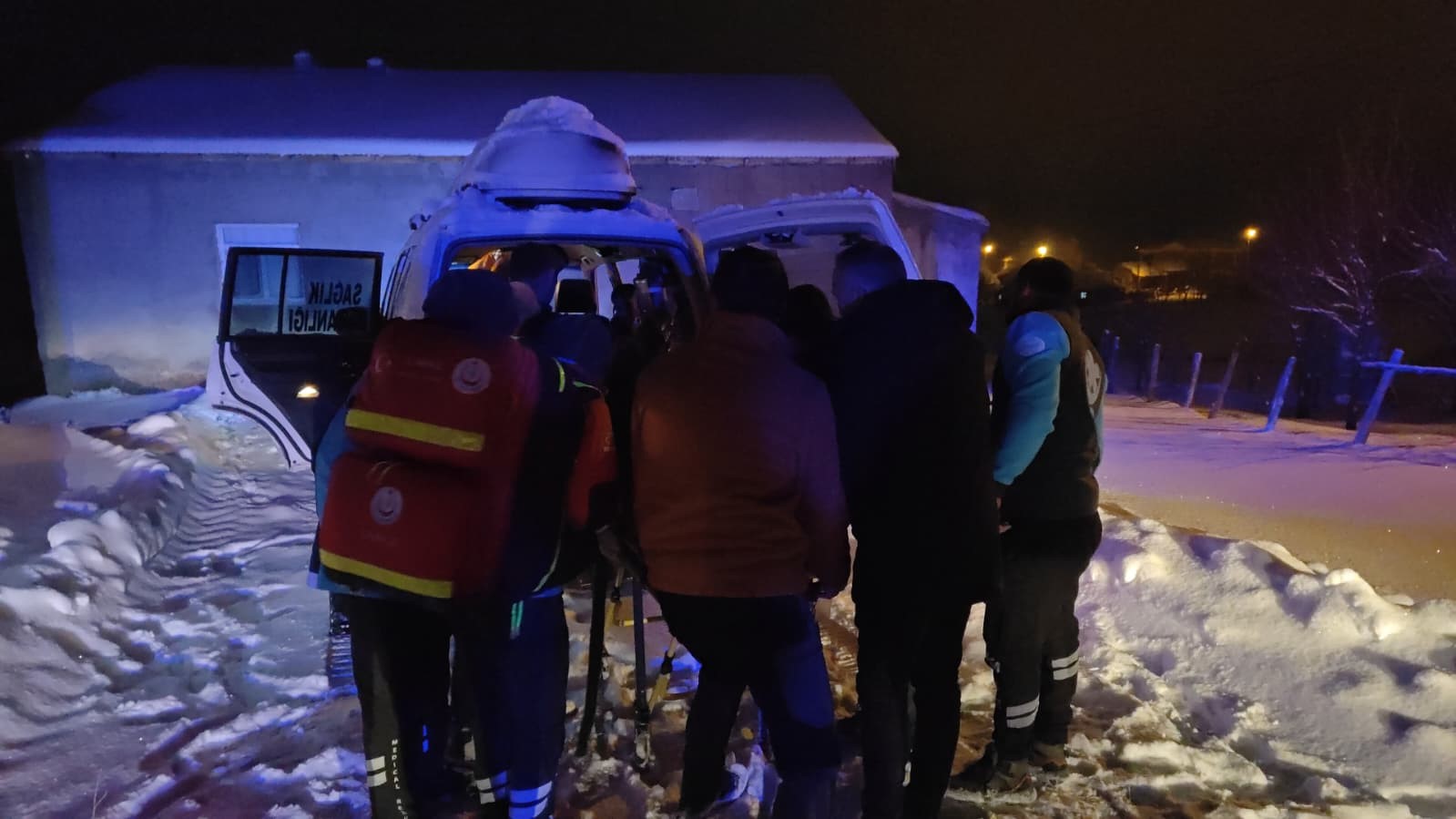 paletli ambulans nefes darligi ceken ogretmen icin daglari asti 2 UU9mNqsa