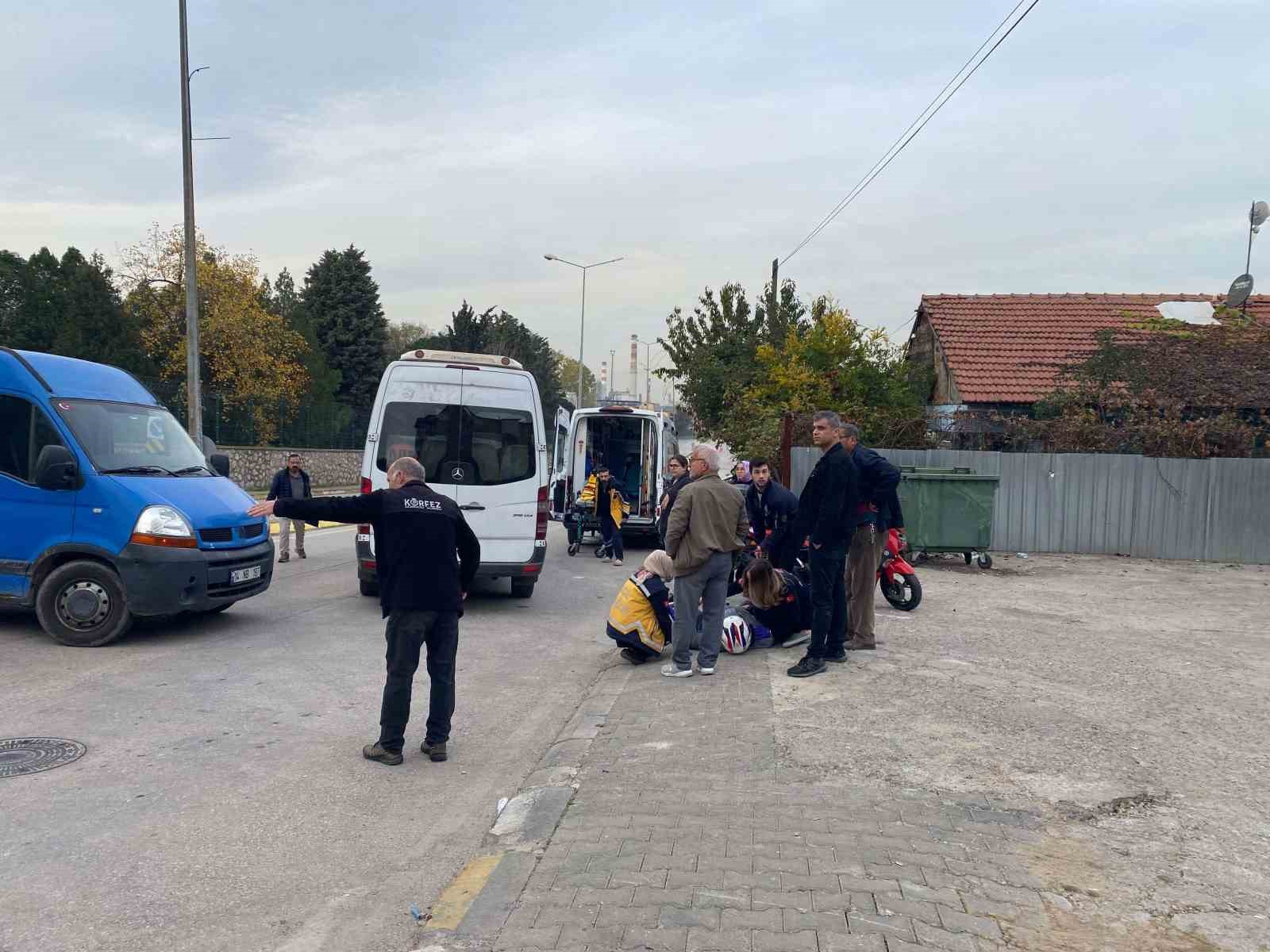 panelvan ile carpisan motosikletli yaralandi 2 ZVKghuhC