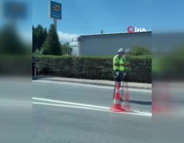panelvan-yol-tabelasina-carpti-1-olu-2-yarali-ZKjJS1EI.jpg