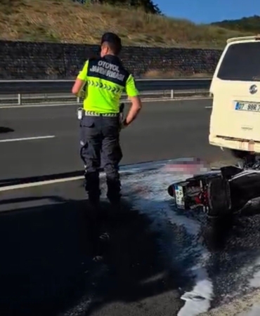 panelvana-carpan-motosikletli-agir-yaralandi-DhRP3byb.jpg