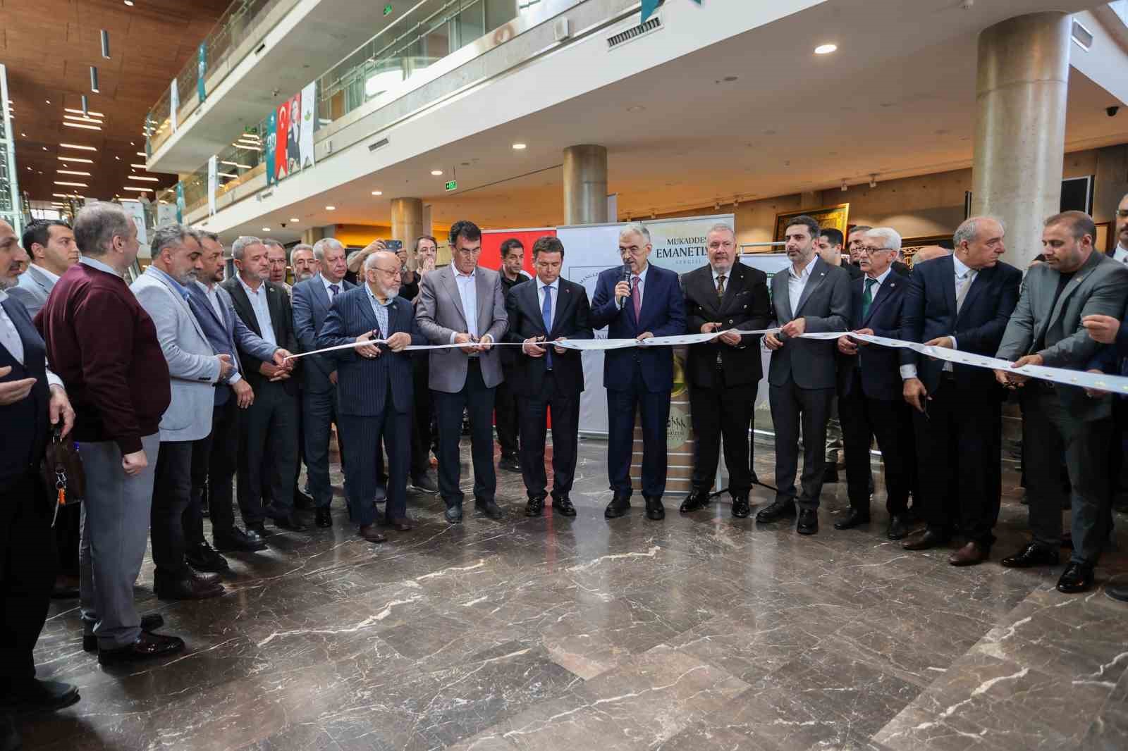 panorama 1326 bursa fetih muzesinde mukaddes emanetler sergisi ziyarete acildi 4 2SYykfHV