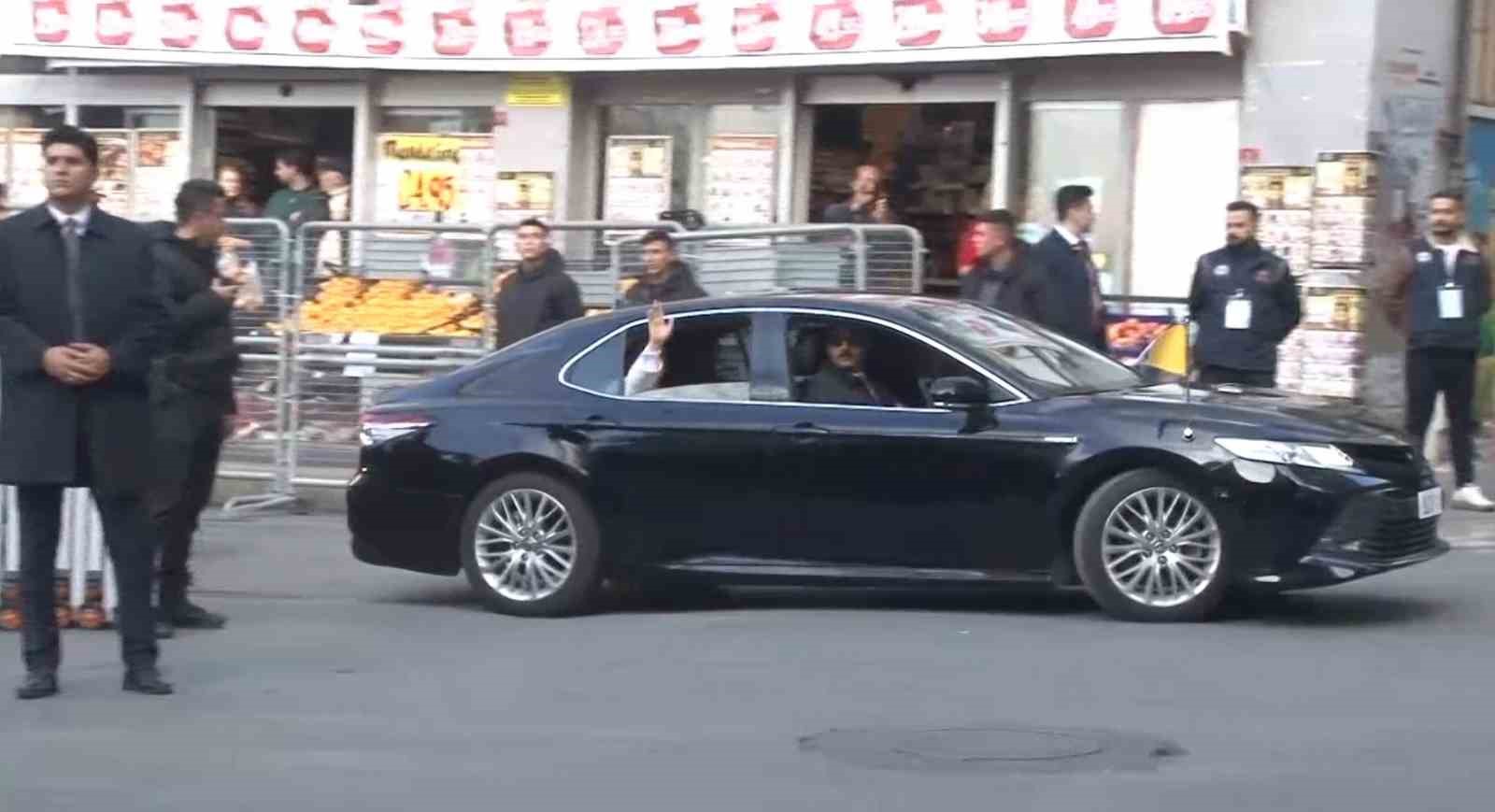 papa 14 leo bomontideki fransiz fakirhanesini ziyaret etti 0 d6dtCjGF