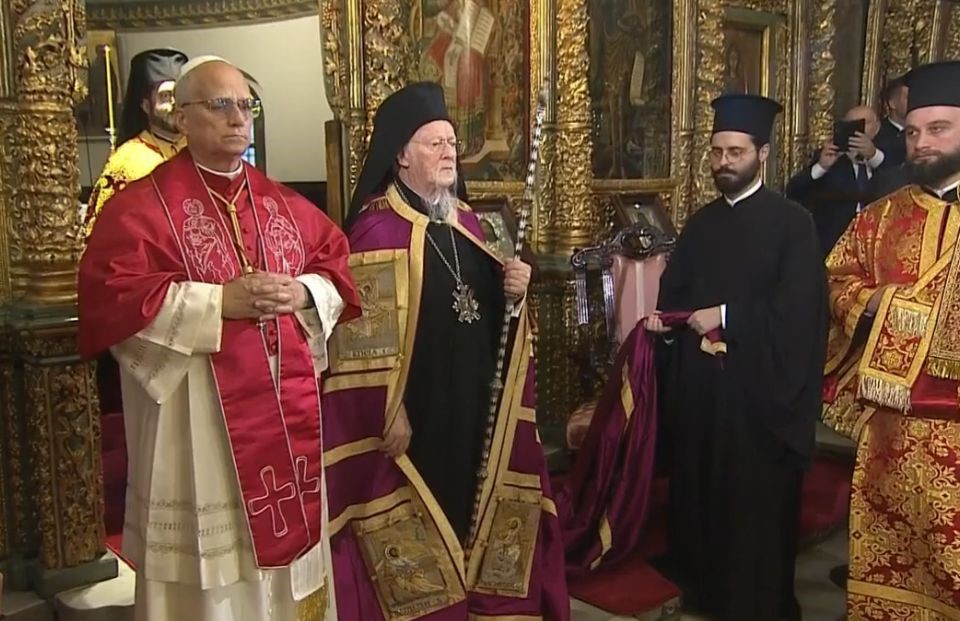 papa 14 leo fener rum patrikhanesine geldi 1