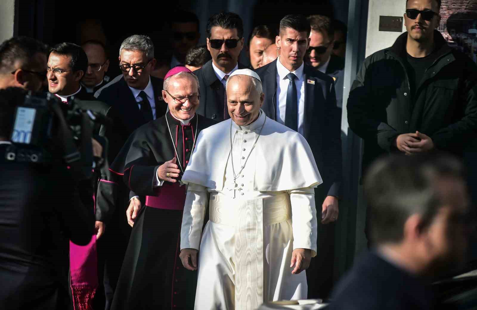Papa 14. Leo, Şişli’deki Kutsal Ruh Katedrali’nde ayine katıldı 4 papa 14 leo sislideki kutsal ruh katedralinde ayine katildi 0 td4keZb3