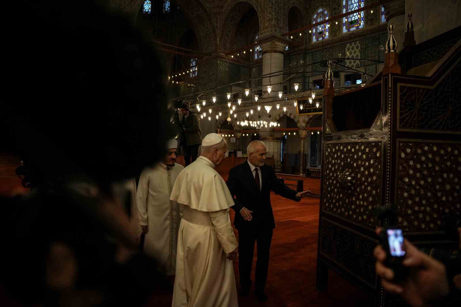 Papa 14. Leo, Sultanahmet Camii’ni hayranlıkla inceledi, Sultanahmet Cami müezzini Musa Aşgın Tunca o anları anlattı 14 papa 14 leo sultanahmet camiini hayranlikla inceledi sultanahmet cami muezzini musa asgin tunca o TupWrsgj